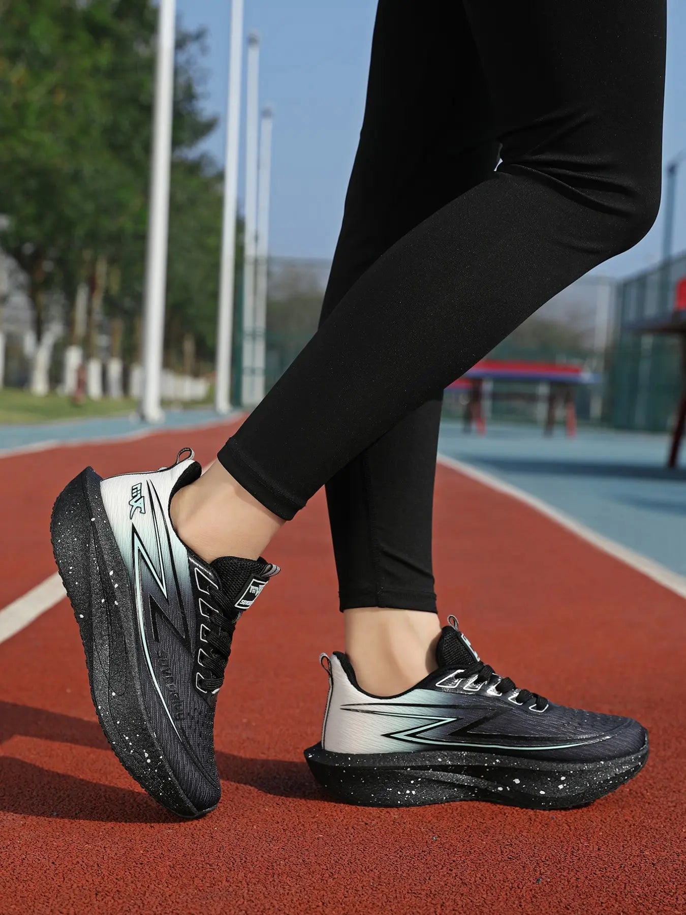 Women'S Lightweight Breathable Sneakers, Textile + Carbon Board, Low Top, All Seasons, Casual Style, Perfect for Hiking and Travel, Lace up Sneakers